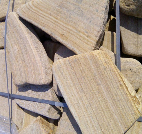 Kamenclub.ru: Песчаник пластушка галтованный желтый с рисунком (3 см)  купить в Казани плитняк - пластушка желтый песчаник 21000 руб/м3   фото КАМЕНЬ КЛУБ