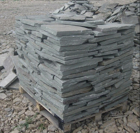 Kamenclub.ru: Песчаник пластушка серо-зеленый (1,5 см)  купить в Казани плитняк - пластушка серо-зеленый, серый, зеленый пластушка рваная ландшафтная колотая 10200 руб/м3   фото КАМЕНЬ КЛУБ