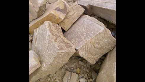 Kamenclub.ru: Песчаник пластушка желтый с рисунком (4-6 см)  купить в Казани плитняк пластушка желтый с рисунком песчаник 9 000 руб/м3   фото КАМЕНЬ КЛУБ