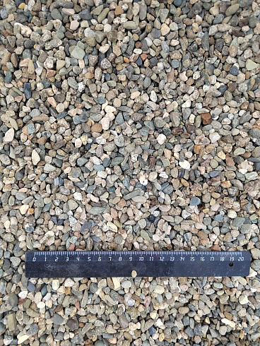 Kamenclub.ru: Галька речная окат (серая) фр.5-10 мм купить  в Казани галька речная серая, серый, темно-серый, светло-серый, коричневый речная окатанная галька декоративная ландшатфная 5000 руб/т   фото КАМЕНЬ КЛУБ