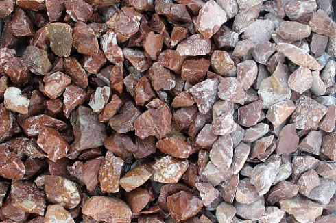 Kamenclub.ru: Мраморная крошка (щебень крошка розовый) фр. 20-40 мм.  купить в Казани мрамор розовый, красный мраморная крошка декоративная 11000 руб/т   фото КАМЕНЬ КЛУБ