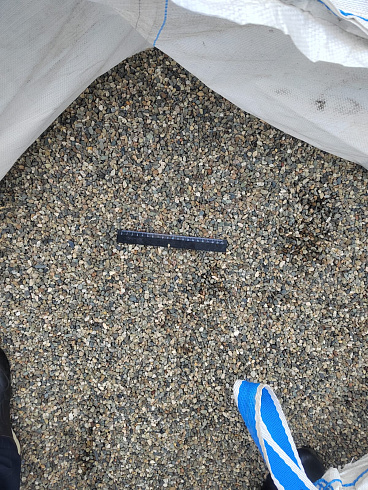 Kamenclub.ru: Галька речная окат (серая) фр.5-10 мм купить  в Казани галька речная серая, серый, темно-серый, светло-серый, коричневый речная окатанная галька декоративная ландшатфная 5000 руб/т   фото КАМЕНЬ КЛУБ