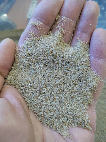 Кварцевый песок для площадок фр. 0,3 - 1 мм.  купить в Казани фото Камень Клуб