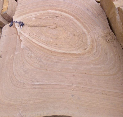 Kamenclub.ru: Форматный камень (плаха) пошаговая дорожка от 70-150 см (4 -12 см)  купить в Казани плитняк  форматный плаха желтый песчаник 9 000 руб/т   фото КАМЕНЬ КЛУБ