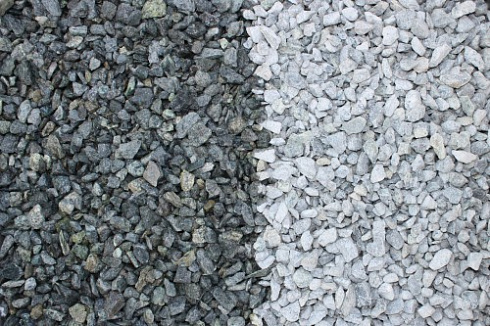 Kamenclub.ru: Щебень крошка зеленый (змеевик) фр. 10-20 мм.  купить в Казани змеевик зеленый, салатовый декоративная ландшафтная каменная крошка щебня 7 200 руб/т   фото КАМЕНЬ КЛУБ