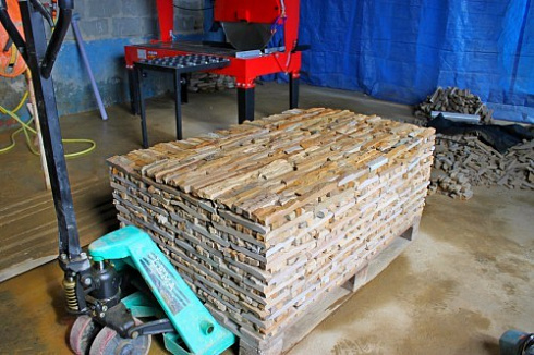 Kamenclub.ru: Песчаник (лапша) art PSG-3-01  купить в Казани    2300 руб/кв.м   фото КАМЕНЬ КЛУБ