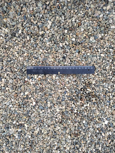 Kamenclub.ru: Галька речная окат (серая) фр.5-10 мм купить  в Казани галька речная серая, серый, темно-серый, светло-серый, коричневый речная окатанная галька декоративная ландшатфная 5000 руб/т   фото КАМЕНЬ КЛУБ