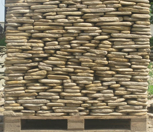 Kamenclub.ru: Песчаник пластушка галтованный желтый с рисунком (3 см)  купить в Казани плитняк - пластушка желтый песчаник 21000 руб/м3   фото КАМЕНЬ КЛУБ