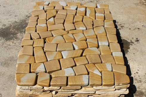 Kamenclub.ru: Песчаник брусчатка (Готика) art PSG-L-01  купить в Казани    2300 руб/кв.м   фото КАМЕНЬ КЛУБ