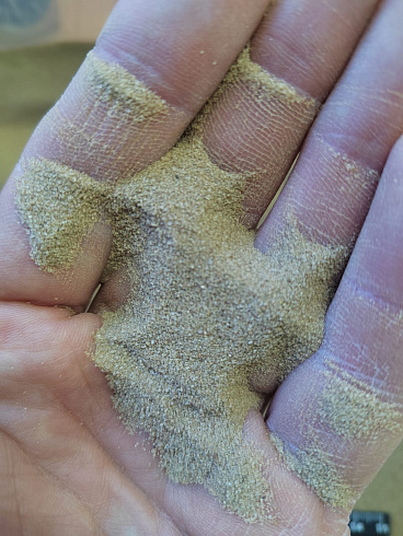 Кварцевый песок для площадок фр. 0,1-0,5 мм.  купить в Казани фото Камень Клуб