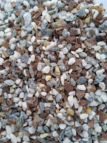 Kamenclub.ru: Мраморная крошка (щебень крошка микс: белый-зеленый-розовый) фр. 3-5 мм.  купить в Казани мрамор белый, зеленый, розовый мраморная декоративная крошка каменная 12000 руб/т   фото КАМЕНЬ КЛУБ