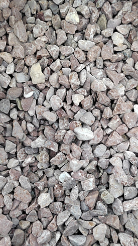 Kamenclub.ru: Мраморная крошка (щебень галтованный розовый) фр.20-40 мм.  купить в Казани мрамор розовый, красный оголтованный округлый щебень  15000 руб/т   фото КАМЕНЬ КЛУБ