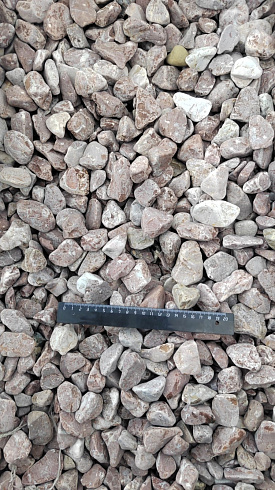 Kamenclub.ru: Мраморная крошка (щебень галтованный розовый) фр.20-40 мм.  купить в Казани мрамор розовый, красный оголтованный округлый щебень  15000 руб/т   фото КАМЕНЬ КЛУБ