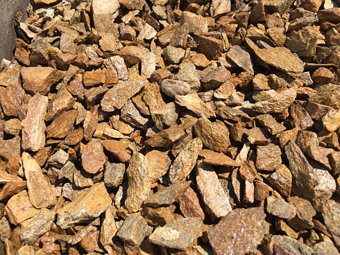 Kamenclub.ru: Щебень крошка желтый (ЗЛАТОЛИТ) фр. 40-70 мм.  купить в Казани златолит мрамор бежевый, золотистый, желтый декоративный щебень  12000 руб/т   фото КАМЕНЬ КЛУБ