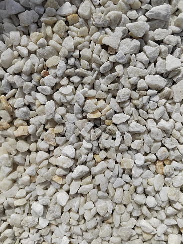 Kamenclub.ru: Мраморная крошка, щебень, цвет-белый, фр. 5-10 мм.  купить в Казани мрамор белый, айвори, молочный мраморная каменная крошка ландшафтная 12000 руб/т   фото КАМЕНЬ КЛУБ