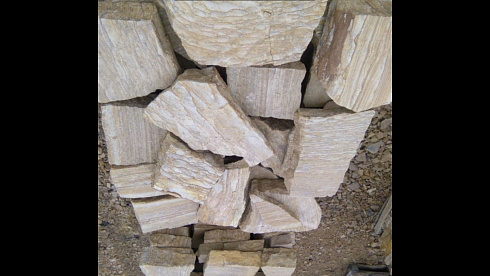 Kamenclub.ru: Песчаник пластушка желтый с рисунком (4-6 см)  купить в Казани плитняк пластушка желтый с рисунком песчаник 9 000 руб/м3   фото КАМЕНЬ КЛУБ