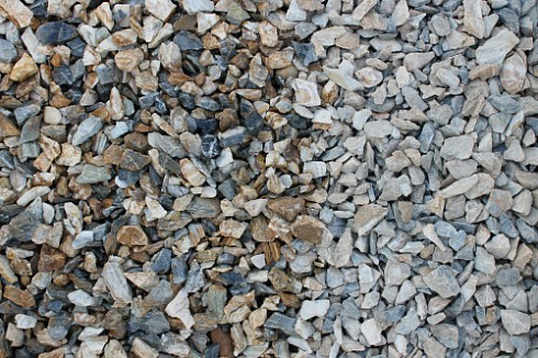 Kamenclub.ru: Мраморная крошка (щебень крошка медовый), фр. 10-20 мм.  купить в Казани песчаник бежевый, серый каменная ландшафтная крошка  12000 руб/т   фото КАМЕНЬ КЛУБ