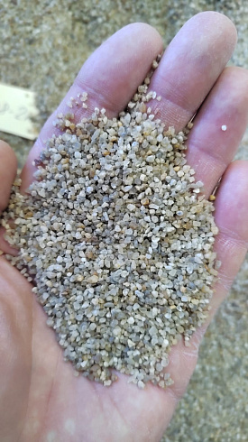 Кварцевый песок для пескоструйных работ фр. 0,8-1,6 мм.  купить в Казани фото Камень Клуб