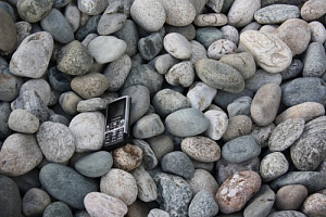 Kamenclub.ru: Галька речная окат (ассорти) фр. 50-100 мм. купить  в Казани галька природная округлая серая белая черная серая коричневая синяя галька речная окатанная округлая 6200 руб/т   фото КАМЕНЬ КЛУБ