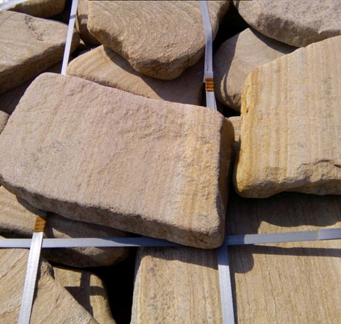 Kamenclub.ru: Песчаник пластушка галтованный желтый с рисунком (3 см)  купить в Казани плитняк - пластушка желтый песчаник 21000 руб/м3   фото КАМЕНЬ КЛУБ