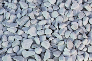 Kamenclub.ru: Мраморная крошка (щебень галтованный белый), фр.20-40 мм.  купить в Казани мрамор белый бежевый молочный мраморный щебень декоративный 17000 руб/т   фото КАМЕНЬ КЛУБ