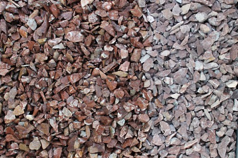 Kamenclub.ru: Мраморная крошка (щебень крошка розовый) фр. 10-20 мм.  купить в Казани мрамор розовый, красный каменная декоративная крошка ландшафтная 11000 руб/т   фото КАМЕНЬ КЛУБ