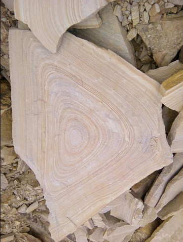 Kamenclub.ru: Форматный камень (плаха) пошаговая дорожка от 70-150 см (4 -12 см)  купить в Казани плитняк  форматный плаха желтый песчаник 9 000 руб/т   фото КАМЕНЬ КЛУБ