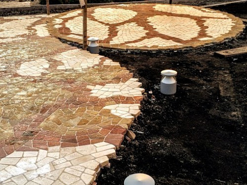 Kamenclub.ru: Песчаник брусчатка (Готика) art PSK-L-01  купить в Казани    2600 руб/кв.м    фото КАМЕНЬ КЛУБ