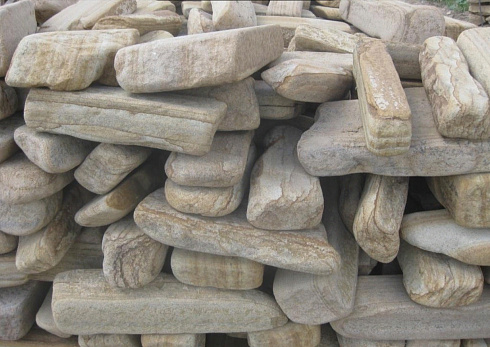 Kamenclub.ru: Песчаник пластушка галтованный желтый с рисунком (3 см)  купить в Казани плитняк - пластушка желтый песчаник 21000 руб/м3   фото КАМЕНЬ КЛУБ