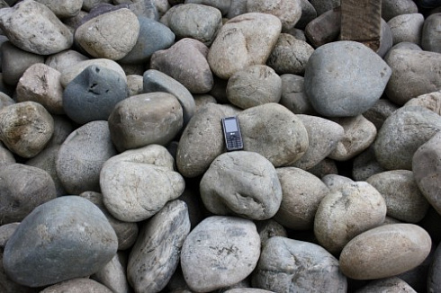 Kamenclub.ru: Речной валун (Ассорти) фр.100-300 мм.  купить в Казани галечник серый, темно-серый, светло-серый речная галька крупных размеров 4200 руб/т   фото КАМЕНЬ КЛУБ