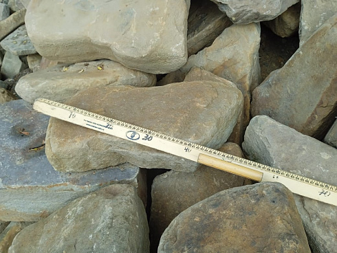 Kamenclub.ru: Песчаник для мощения дорожек, площадок, парковок ( фр 5-10 см)  купить в Казани песчаник  серый желтый коричневый рыжий песчаник оголтованный окатанный 6500 руб/т   фото КАМЕНЬ КЛУБ