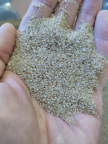 Кварцевый песок для площадок фр. 0,3 - 1 мм.  купить в Казани фото Камень Клуб