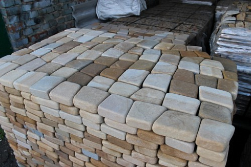 Kamenclub.ru: Песчаник брусчатка (Готика) art PSG-L-01  купить в Казани    2300 руб/кв.м   фото КАМЕНЬ КЛУБ