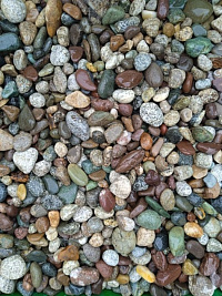 Kamenclub.ru: Галька речная окат цветная фр.5-10 мм. купить  в Казани галька речная белый, серый, красноватый, синий, темно-серый речная окатанная галька декоративная 6800 руб/т   фото КАМЕНЬ КЛУБ