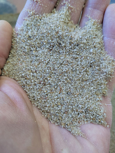 Кварцевый песок для площадок фр. 0,3 - 1 мм.  купить в Казани фото Камень Клуб