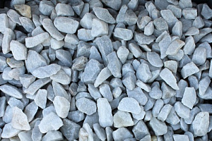 Kamenclub.ru: Мраморная крошка, щебень, цвет-белый, фр. 40-70 мм.  купить в Казани мрамор белый молочный айвори мраморный каменный декоративный  12000 руб/т   фото КАМЕНЬ КЛУБ